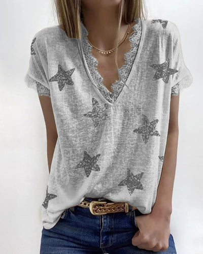 Blusa Estampada con Escote en V y Detalles de Encaje - Image 20