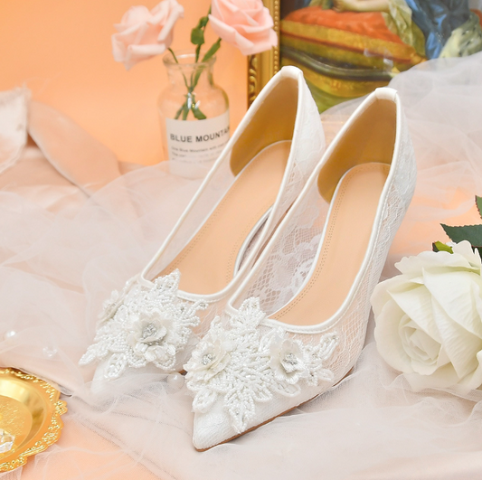 Zapatos de Novia con Encaje Blanco Floral - Image 2