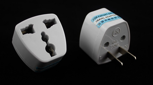 Adaptador Universal de Enchufes para Viajes Internacionales - Image 11