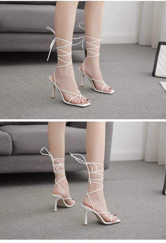 Sandalias Romanas de Tacón Alto con Punta Cuadrada y Cordones - Image 6