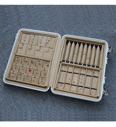 Joyero Portátil de Aluminio con Diseño Compacto - Image 11