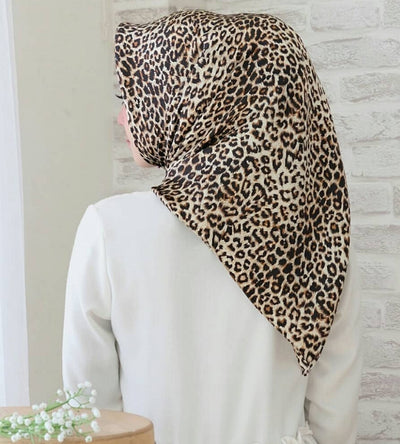 Pañuelo Cuadrado Grande de Seda Simulada - Accesorio Versátil para Mujer - Image 75
