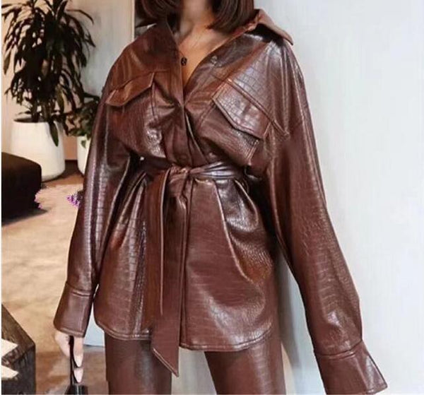 Chaqueta de Cuero con Bolsillos Dobles y Cuello Ajustable