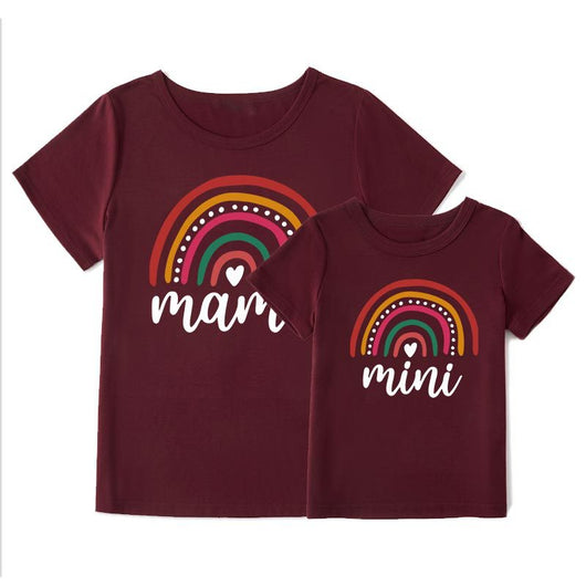 Playera Arcoíris Mamá e Hija - Conjunto Familiar de Algodón para Verano