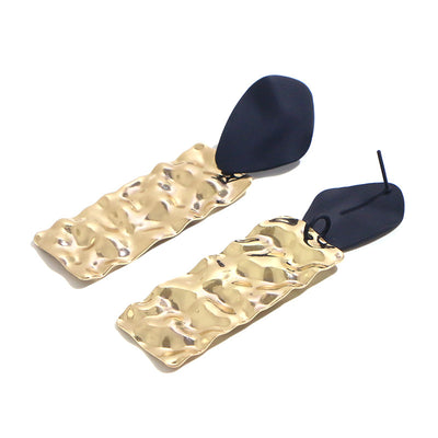 Aretes Metálicos Mate Minimalistas Versátiles - Image 6