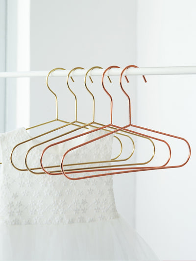 Percha Metálica Infantil Premium - Organizador de Ropa para Niños