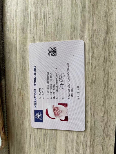 Licencia de Conducir Navideña del Papá Noel Explosivo - Tarjeta de Saludo Divertida - Image 20