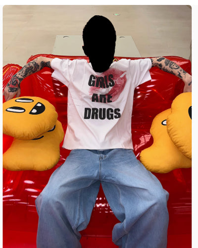 Playera de Algodón con Diseño Conceptual de Manga Corta - Image 10