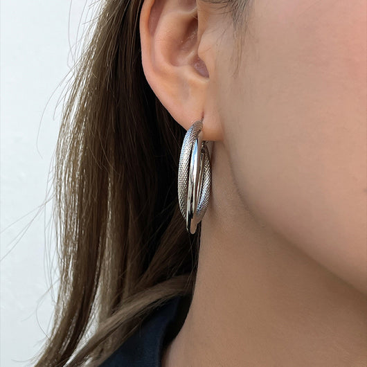 Aretes Redondos Retro Francés con Textura Esmerilada - Diseño Minimalista Versátil - Image 7
