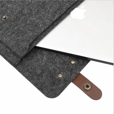 Funda Protectora de Fieltro para Computadora - Diseño Minimalista - Image 2