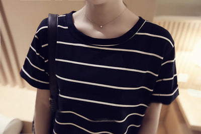 Blusa Clásica de Rayas para Mujer con Mangas Cortas - Image 3