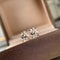 Aretes de Plata 925 con Diamante Oval - Diseño Elegante y Minimalista