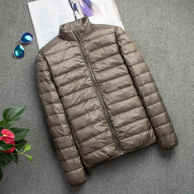 Chaqueta Acolchada Ultraligera con Capucha y Cuello Parado para Hombre - Image 30