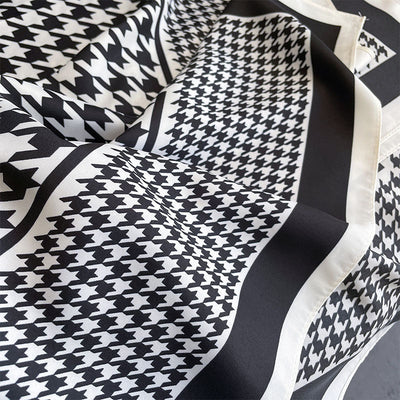 Pañoleta Escocesa Grande de Twill Versátil Clásica - Image 13