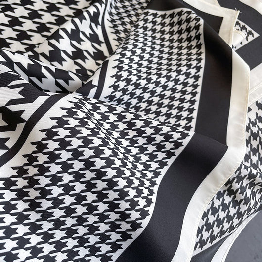 Pañoleta Escocesa Grande de Twill Versátil Clásica - Image 13