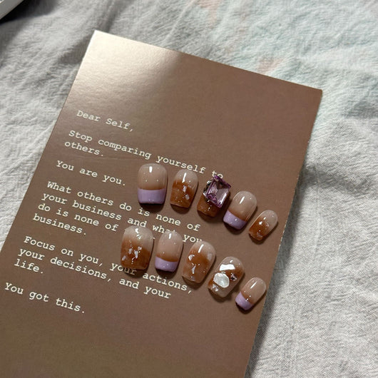 Uñas Postizas Removibles con Diseño Floral Francés Corto Artesanal - Image 9