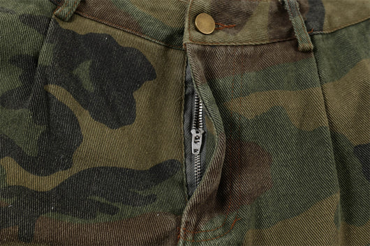 Shorts Punk Holgados con Múltiples Bolsillos y Detalles Rotos - Image 16
