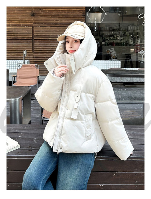 Chaqueta Corta Acolchada con Capucha para Mujer - Image 29