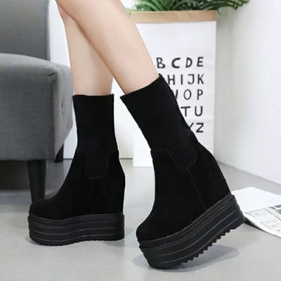 Botas Cortas con Cuña Interna y Acabado Mate para Mujer