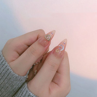 Set de Uñas de Diamante con Diseño Love Minimalista para Mujer - Image 8