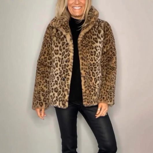 Abrigo Femenino Estampado Leopardo con Solapa y Cuero Sintético