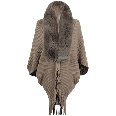 Chal Tejido con Cuello de Piel y Borlas - Image 5