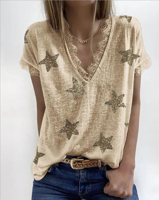 Blusa Estampada con Escote en V y Detalles de Encaje - Image 5