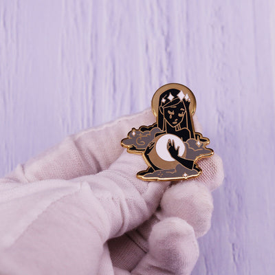Broche Doncella Llorosa y Luna de Nubes - Image 3