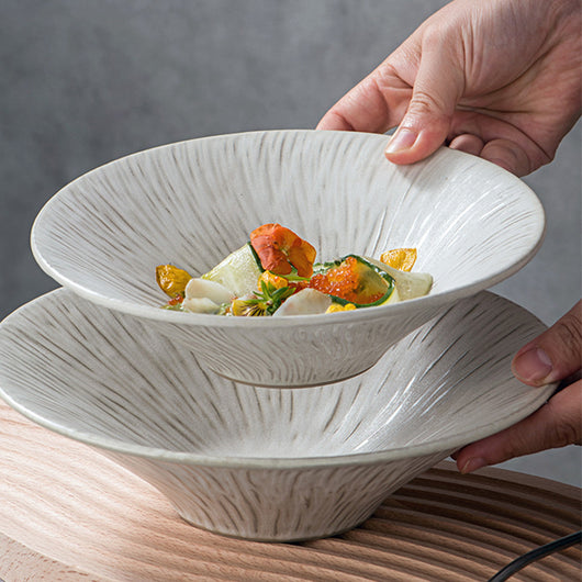 Plato de Cerámica Estilo Nórdico Contemporáneo para Cena - Image 3