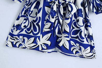 Vestido Camisero Azul y Blanco Porcelana con Solapa y Drapeado en Cintura - Image 13