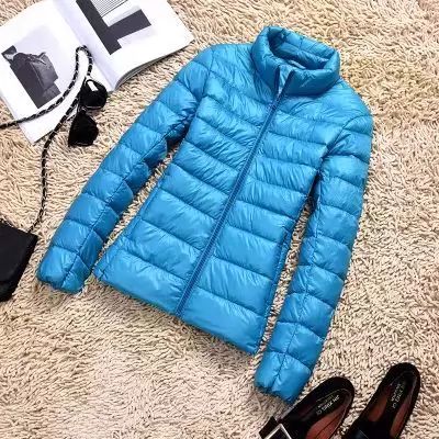 Chaqueta Acolchada Ligera para Mujer con Cuello Alto - Image 11