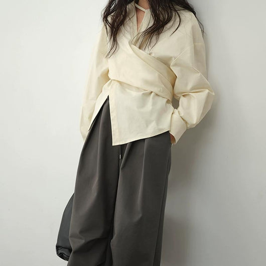 Blusa Asimétrica Reductora con Corte Deconstruido - Image 14