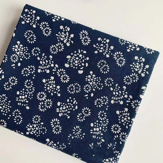 Tela de Lino Estampada Pueblo Buu Azul y Blanco - Image 4