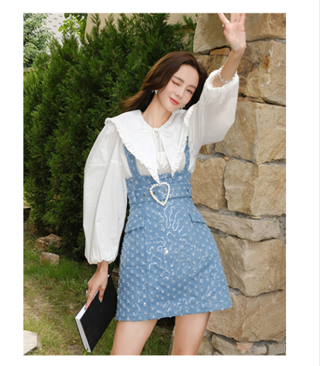Falda Vestido Denim con Bordado de Cuentas y Tirantes