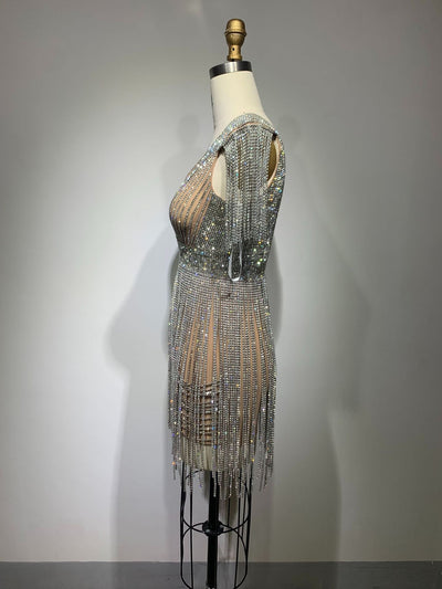 Vestido Ajustado con Detalles de Diamantes y Flecos - Diseño Exclusivo - Image 9