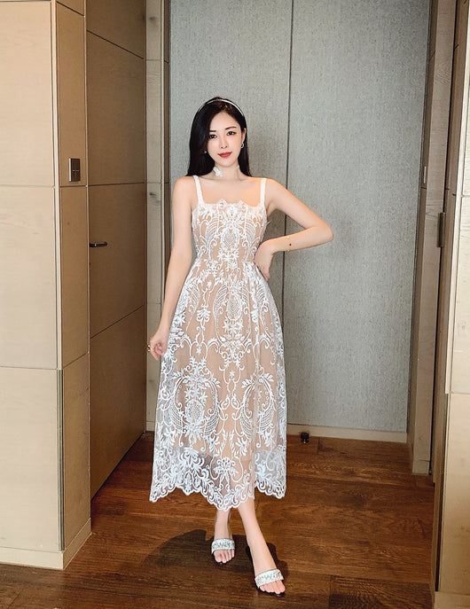 Vestido de Encaje Mesh con Tirantes Bordados - Image 9