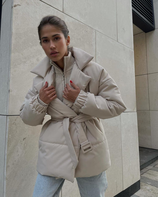 Abrigo de Invierno Entallado para Mujer - Diseño Clásico con Solapa y Cintura Marcada - Image 4