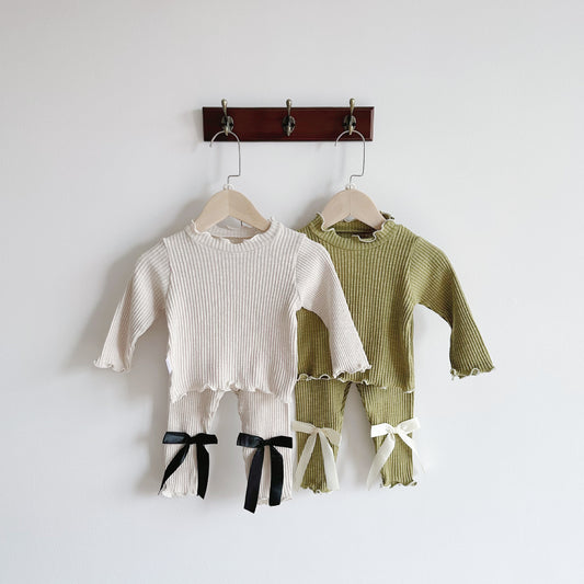 Conjunto Elegante a Rayas para Bebé - Unisex
