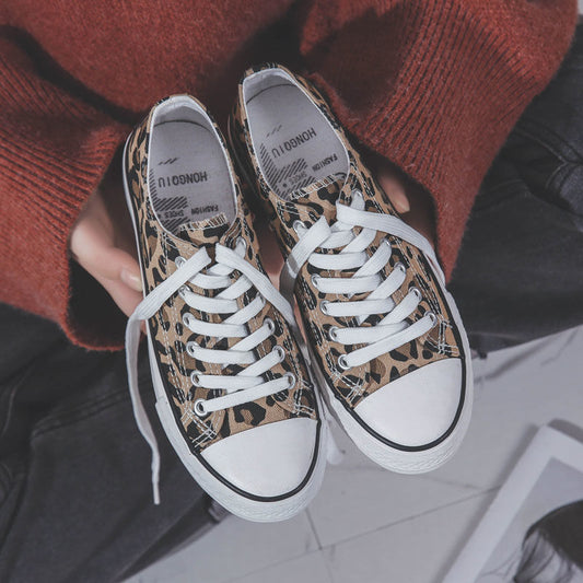Zapatillas de Lona con Estampado de Leopardo Altas - Estilo Retro Casual - Image 2