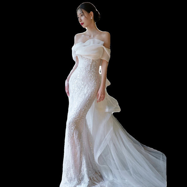 Vestido Fishtail Ajustado en Encaje Premium