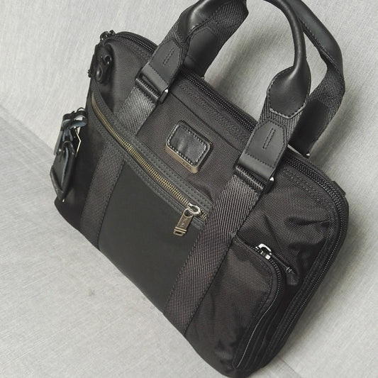 Bolsa Mensajera de Negocios para Hombre con Bandolera Única - Image 2