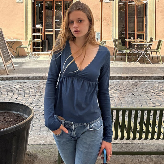 Playera de Encaje Escote V Mujer - Estilo Pure Hot Girl