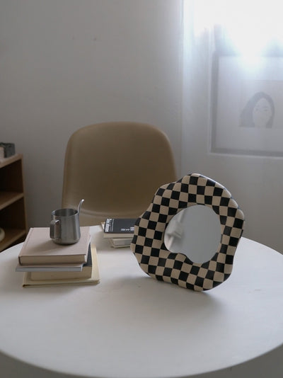 Espejo Decorativo Ajedrezado para Maquillaje y Decoración del Hogar - Image 9