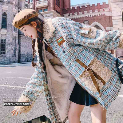 Abrigo de Invierno para Mujer en Lana de Cordero - Image 6