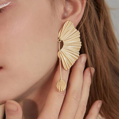 Pendientes Elegantes de Hoja y Concha Marina - Image 11