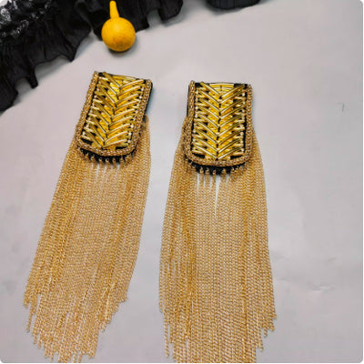 Cadena Larga de Metal con Borla y Hombreras - Accesorio Versátil Unisex - Image 5
