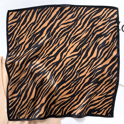 Pañuelo de Seda Cuadrado para Primavera y Otoño - Image 13