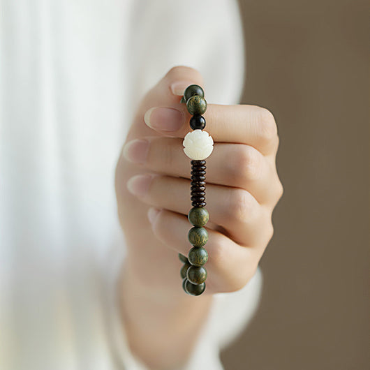 Pulsera Budista de Sándalo Verde y Loto Bodhi Blanco - Estilo Étnico