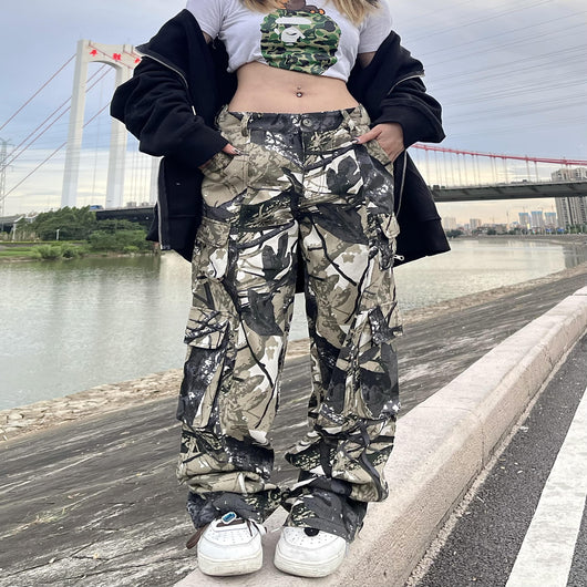 Pantalón Cargo Vintage Camo de Pierna Ancha con Bolsillos