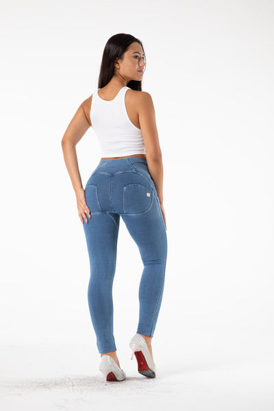 Leggings Levantacaderas de Talle Alto con Efecto Push Up - Jeggings Deportivos Azul Claro - Image 2